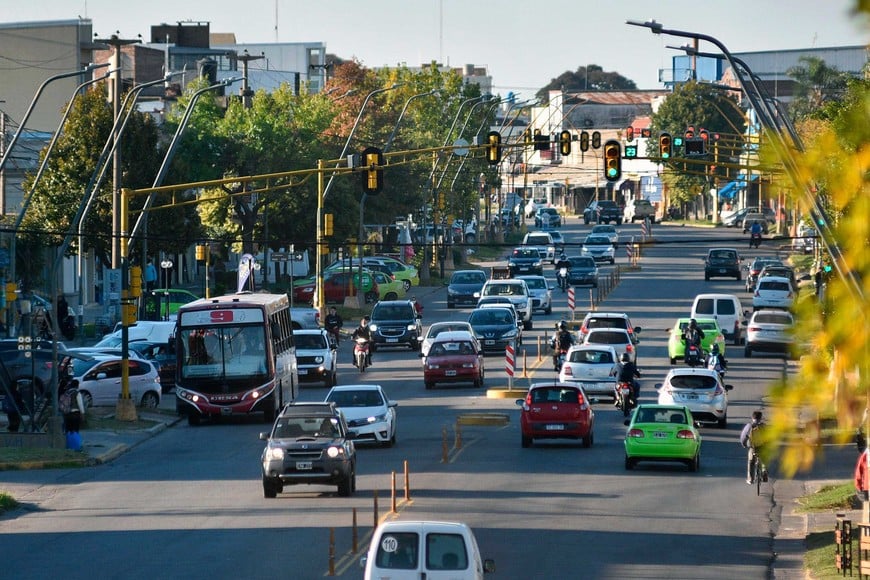 Aristóbulo del Valle es una de las avenidas más extensas y transitadas de la capital santafesina. Foto: Pablo Aguirre / Archivo