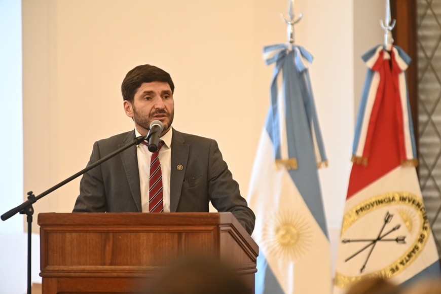 "Podemos mostrar que de a poco nos estamos poniendo de pie y que somos ese tractor que necesita la República Argentina", destacó el gobernador. Foto: Archivo