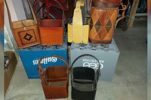 Los bolsos materos fueron recuperados por la policía, en Barrancas. Unidad Regional XV.