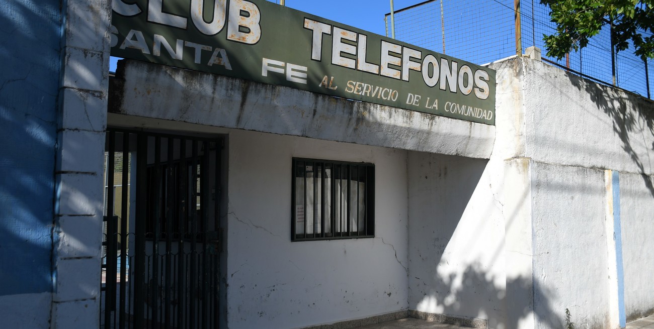 Todas las instalaciones presentan falta de mantenimiento. Crédito: Manuel Fabatía