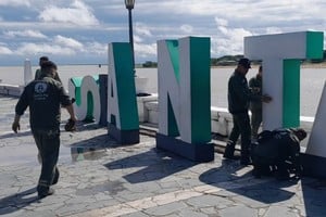 Personal municipal retiró las letras.