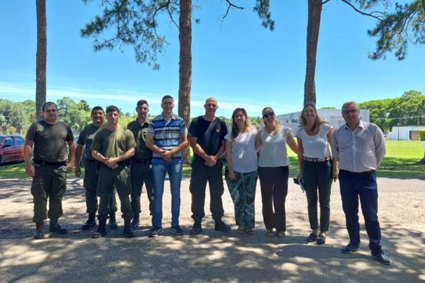 La diputada Natalia Armas Belavi visitó la Guardia Rural "Los Pumas".