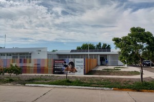 El presidente Comunal, Héctor Perotti, remarcaba la importancia de esta obra para la localidad. "El trabajo realizado en conjunto entre el gobierno de Omar Perotti y el senador Alcides Calvo para hacer esto posible", además aseguró: "solo resta la creación de los cargos correspondientes, para garantizar la puesta en marcha de la institución educativa en el ciclo lectivo 2025".