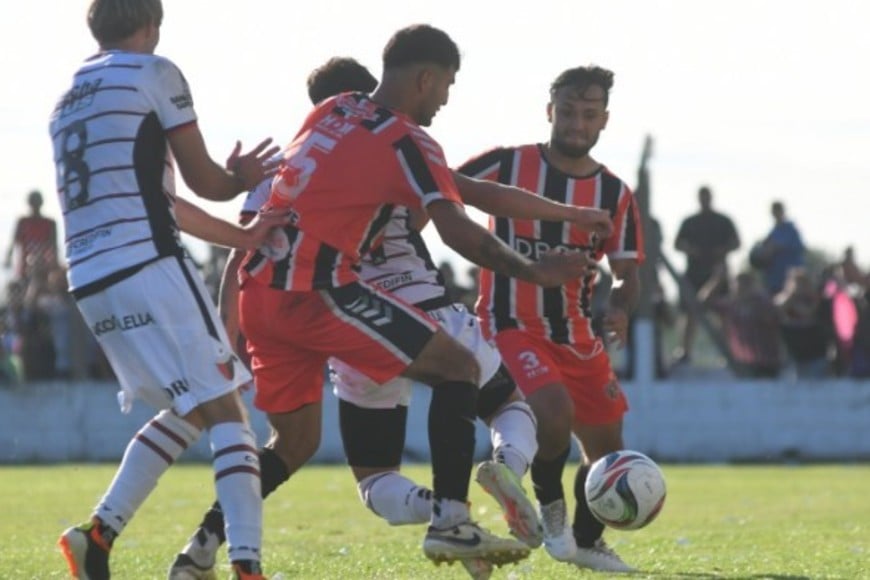 Inminente inicio de la Copa Santa Fe. Crédito: Manuel Fabatía