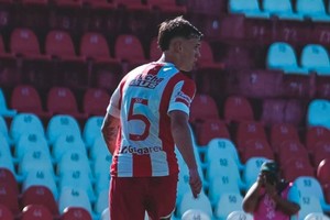 Emilio Giaccone con la 5 de la Reserva de Unión.  