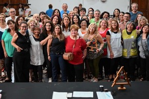 “Desde 2015 venimos trabajando codo a codo con todas las escuelas y jardines de la ciudad a través del FAE, realizando diferentes intervenciones para fortalecer la educación pública”.