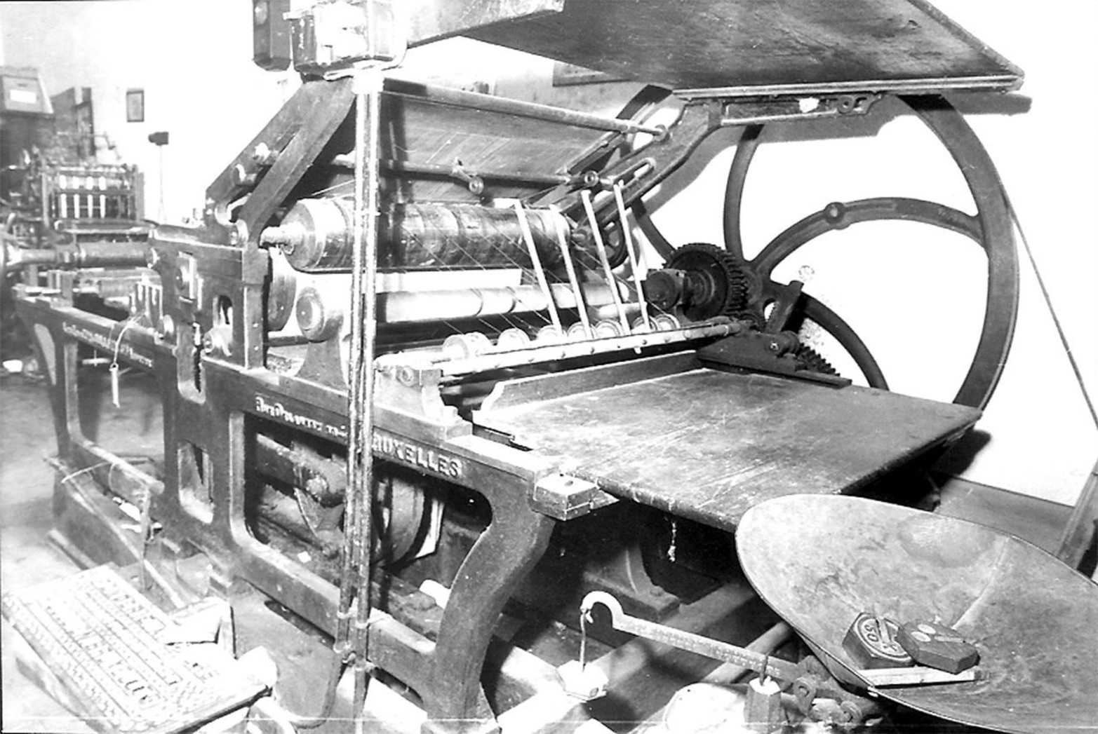 Una de las primeras máquinas que tuvo El Litoral.