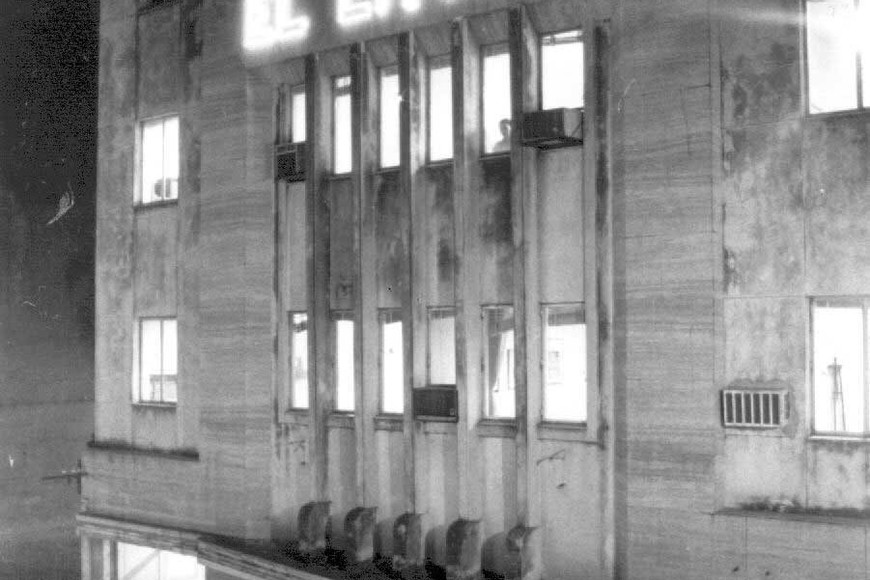 Por varias décadas, el diario estuvo en el corazón del centro santafesino, sobre calle San Martín.