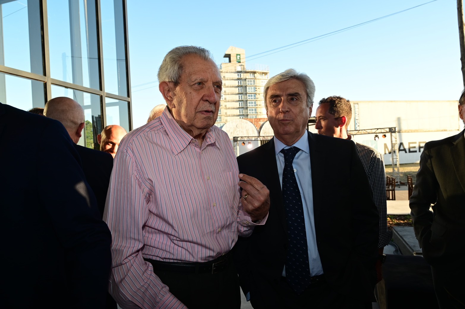 El Litoral inaugura nuevo edificio en el Puerto de Santa Fe. 