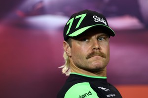 "Al volver al lugar donde se lograron muchos de esos momentos, estoy deseando utilizar todos los conocimientos que he adquirido para ayudar al equipo a rendir y progresar hacia nuestro objetivo de luchar por los campeonatos del mundo".
Credito: REUTERS/Edgar Su