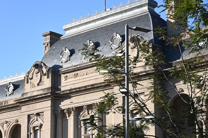 El aumento del 7% se aplicó de forma escalonada sobre los haberes de junio de 2025. 