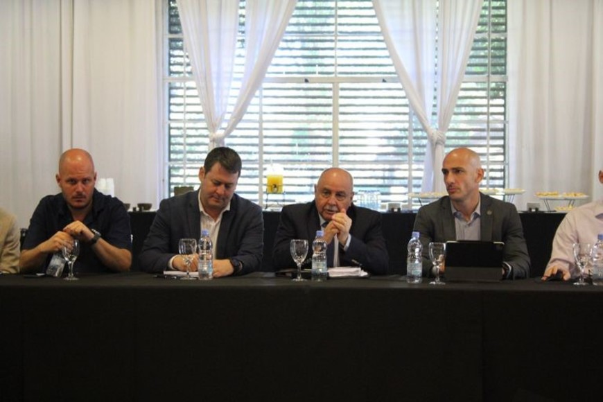 Funcionarios provinciales en la presentación del Plan de Seguridad Rural.