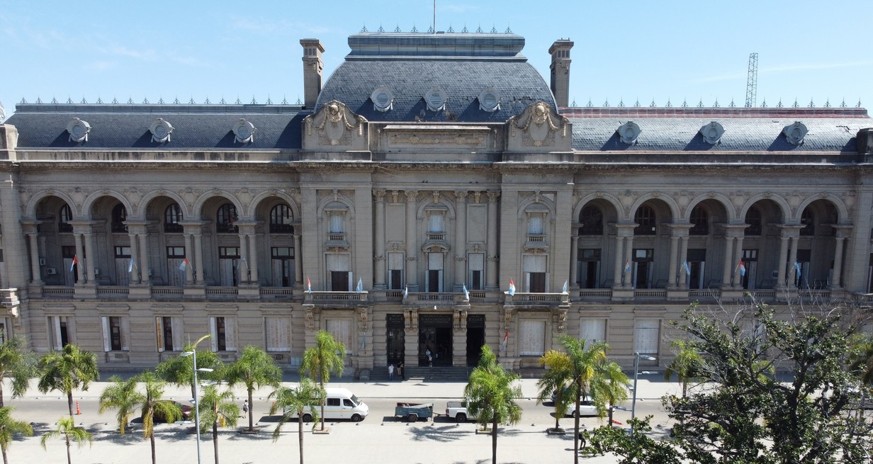 uaNCYMMii_1300x655__2