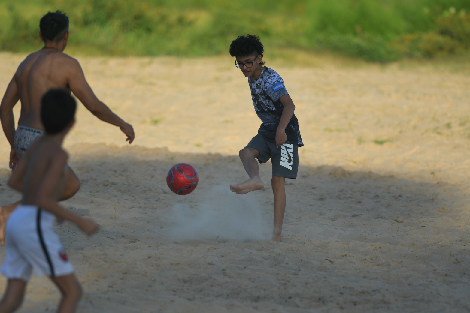 Tarde de la Luna del Lobo en la costanera santafesina