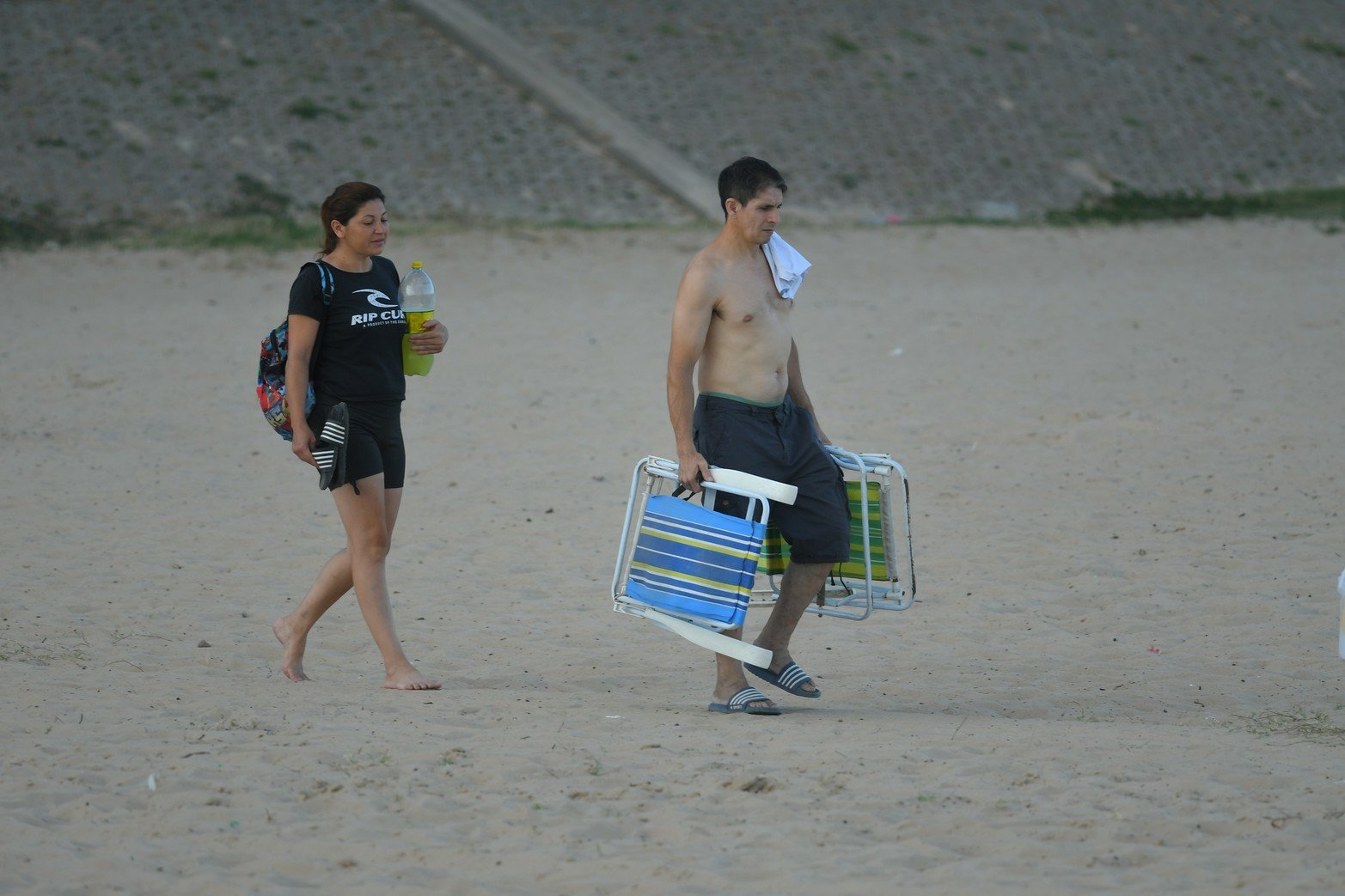 Tarde de la Luna del Lobo en la costanera santafesina