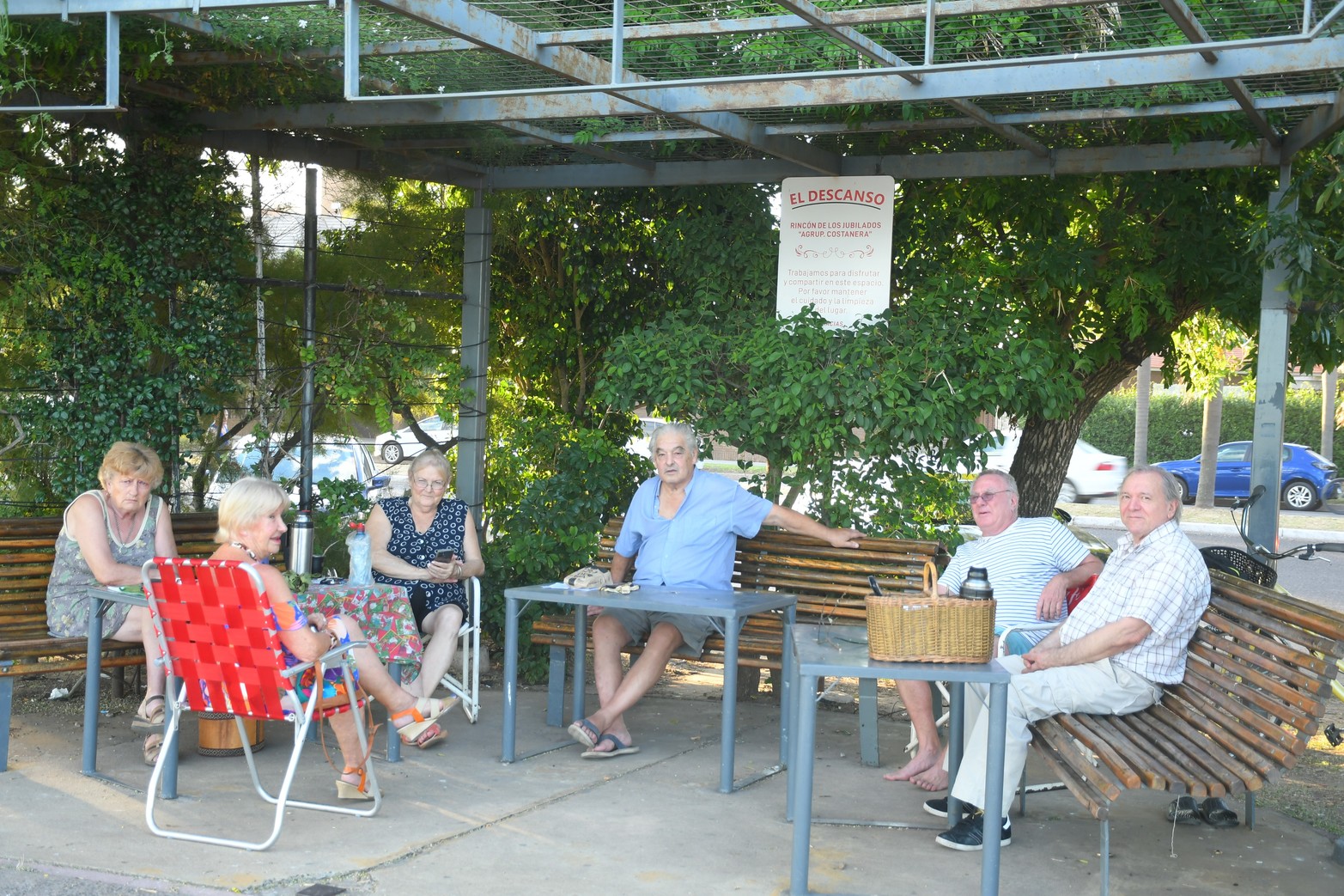 Tarde de la Luna del Lobo en la costanera santafesina