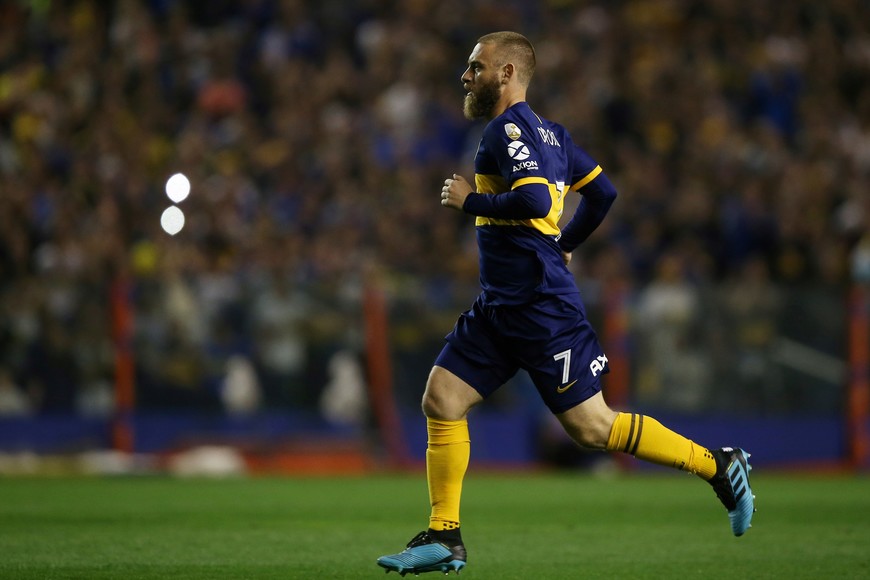 Soccer Football - Copa Libertadores - Quarter Final - Second Leg - Boca Juniors v LDU Quito - Alberto J. Armando Stadium, Buenos Aires, Argentina - August 28, 2019 Boca Juniors' Daniele De Rossi in action REUTERS/Agustin Marcarian