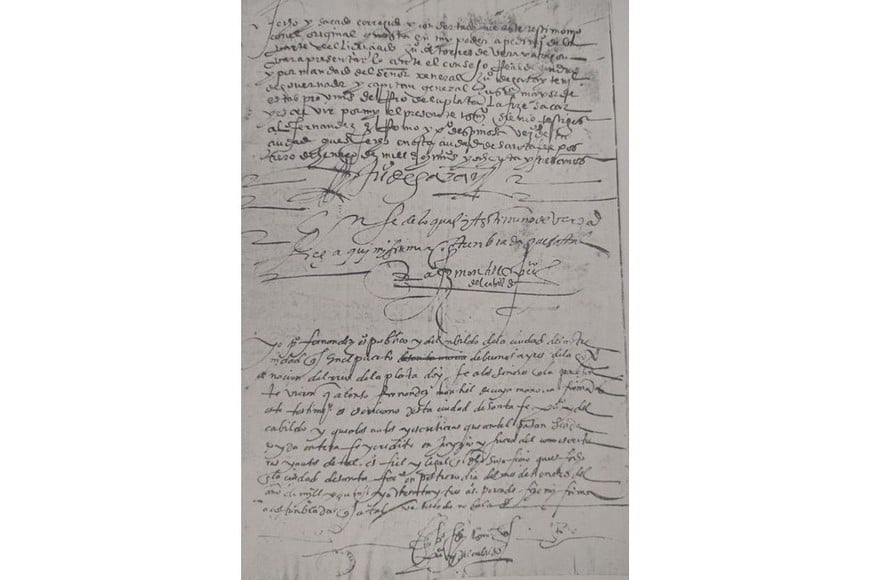Fotografía de la última página del Acta de Fundación de Santa Fe, según copia de 1583 firmada por Juan de Garay.