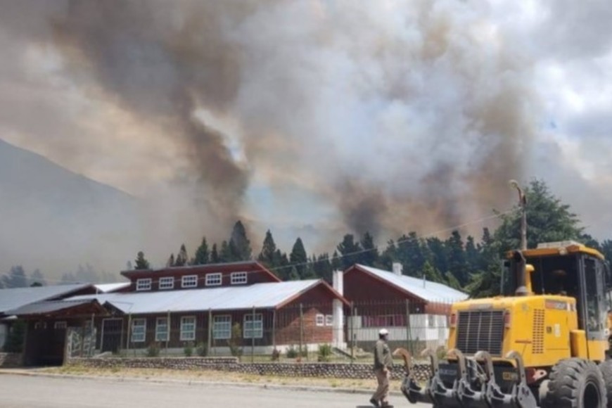 En el sitio trabajaron brigadistas de distintas reparticiones.