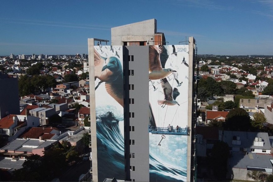 Street Art Cities: “Mensajeras” de Grupo Sismo, en Mar del Plata
