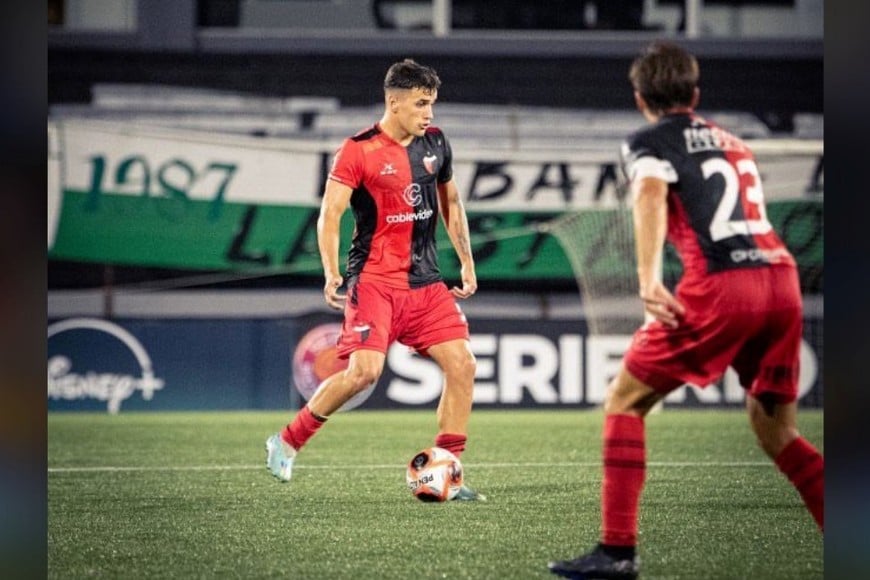 Debut con triunfo en penales. Colón igualó 0-0 con Racing de Montevideo en la Serie Rió de La Plata pero festejó gracias a los tiros desde los 12 pasos. Gentileza