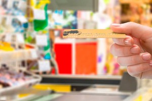 El crédito se impone como medio de pago en los últimos meses en el país, según el Indec.