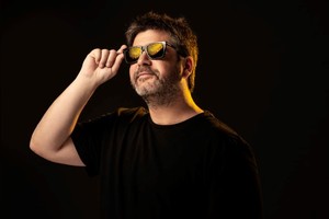 Adrián Lakerman, comediante y guionista.