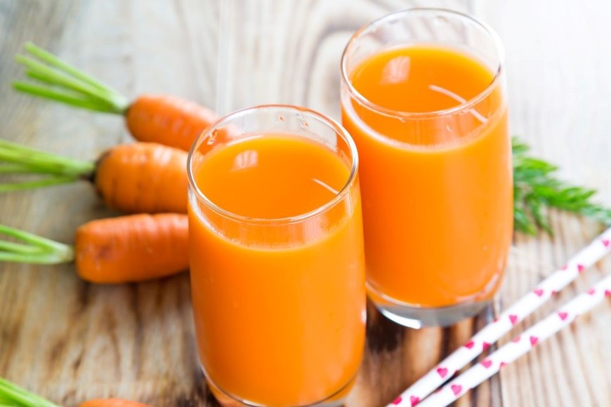 El jugo de zanahoria es un excelente aliado para la salud ocular y el sistema inmunológico.