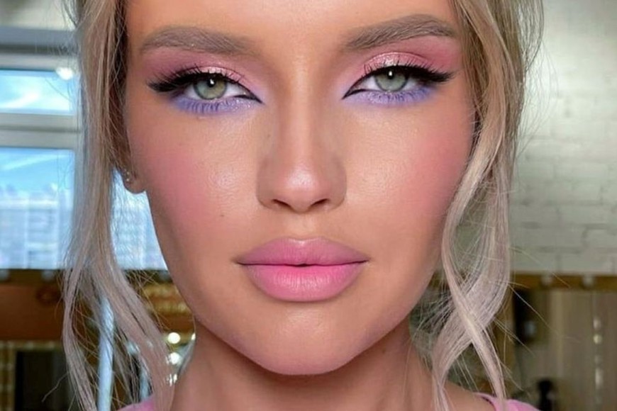 Labios rosados para un toque natural.