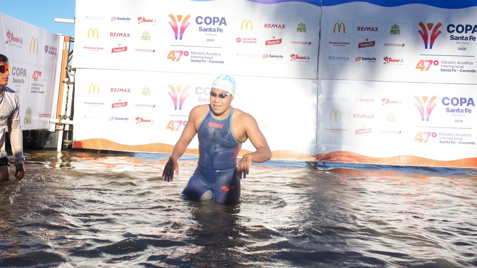 Mayte Puca ganó entre las damas, pero fue tal el esfuerzo que no pudo estar en la premiación. Crédito: Matías Cáceres.