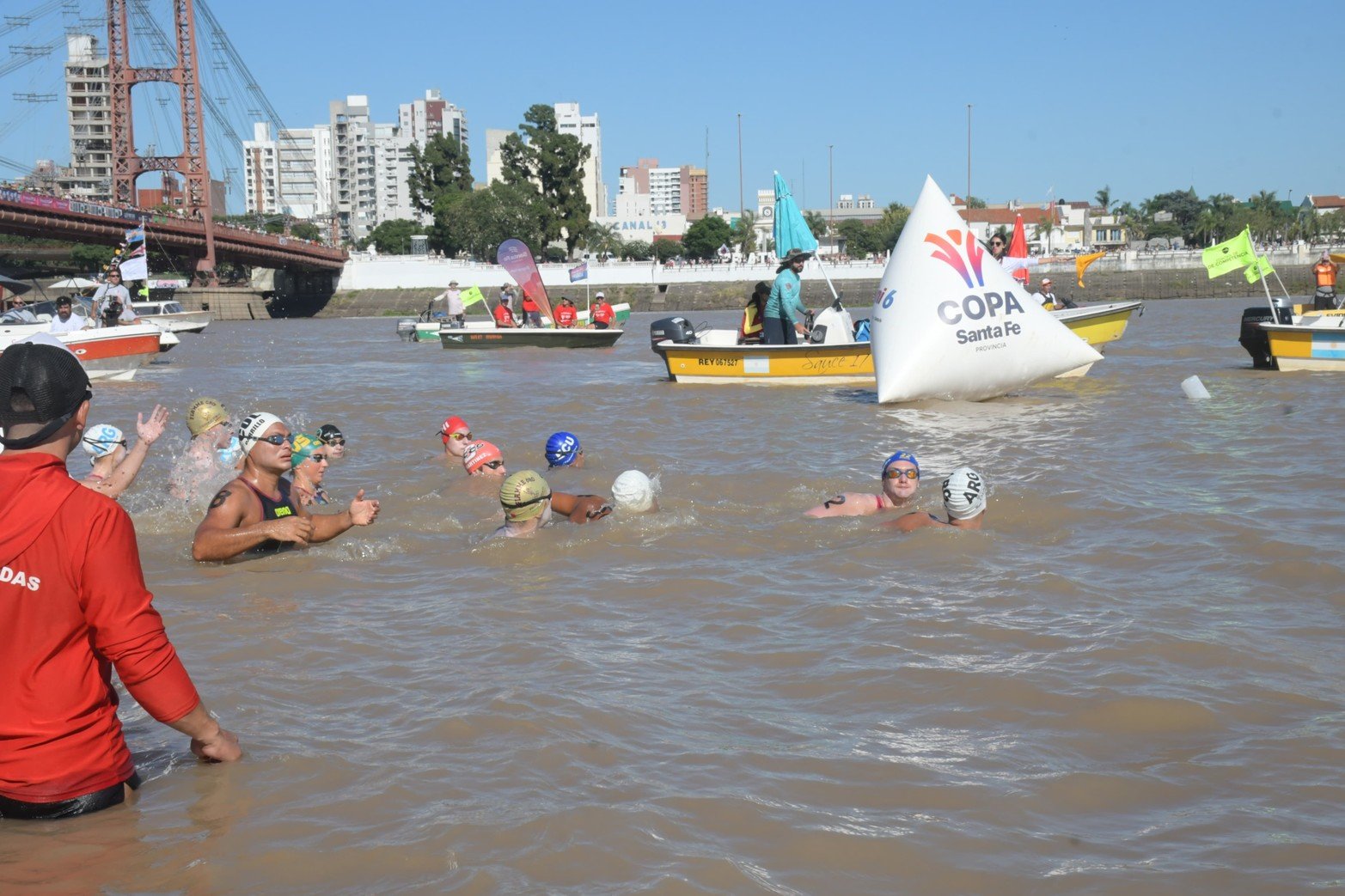 Largada Maratón Santa Fe-Coronda. Foto: Flavio Raina
