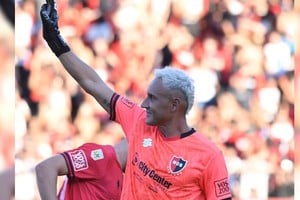 Debut positivo en el arco de Keylor Navas, la flamante estrella del fútbol argentino.