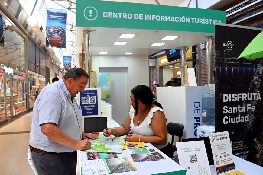 Está ubicado en el centro comercial Ribera Shopping y el visitante puede acceder a toda la información acerca de las propuestas de la ciudad, agenda de eventos y servicios turísticos, mediante la tecnología. Crédito: Gentileza MCSF