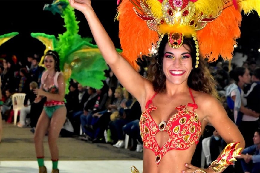 Sastre vive la edición 63° de la Capital Provincial del Carnaval.