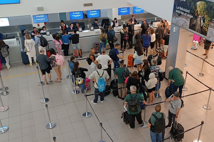 "Los números reflejan el incremento sustancial de la actividad en el aeropuerto y profundiza el rumbo".