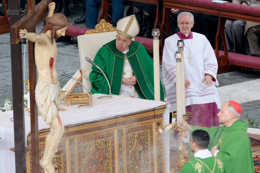 Pope Francis leads Holy Mass for Jubilee of the armed forces, police and security personnel in St. Peter's Square, at the Vatican February 9, 2025. REUTERS/Remo Casilli