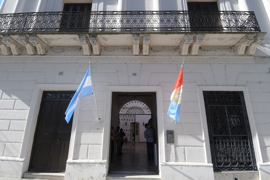 Nueve parejas contraen matrimonio en la histórica Casa del Brigadier Estanislao López. Créditos: Luis Cetraro