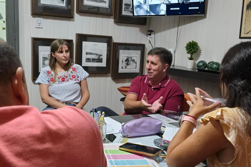 Pirola y Van Strate visitaron la Escuela José Manuel Estrada.