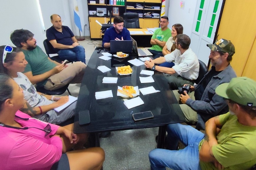 Reunión de planificación de la travesía por el río y con contenidos históricos. Crédito: Cristian Góndolo