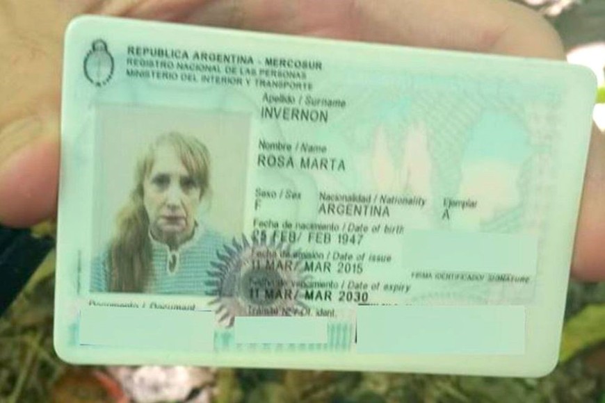 El documetno de Rosa encontrado en la escena del crimen