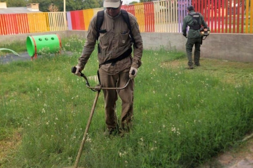 Preparativos finales en escuelas y jardines antes del comienzo del ciclo lectivo.