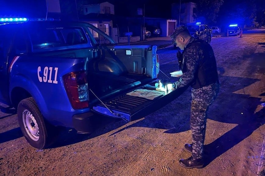 Personal de la Brigada de Explosivos trabajando en Sigal al 1.400.