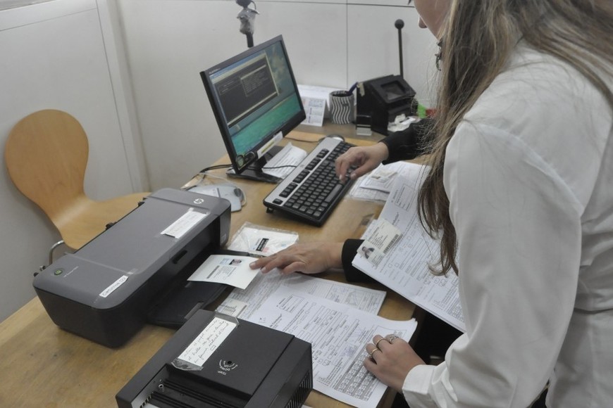 Son seis los espacios donde los vecinos y vecinas pueden renovar el carné.