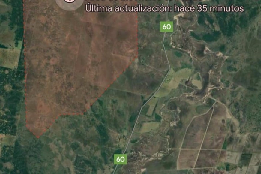 Bomberos combaten incendio de campo en Cacique Ariacaiquín