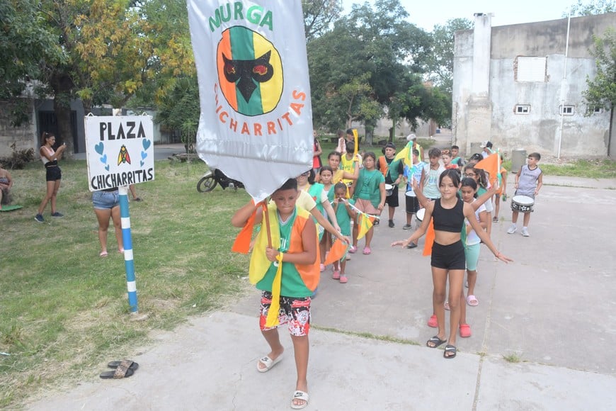 murga chicharritas carnaval carnabarrial barrio las flores ii 2 foto: cetraro