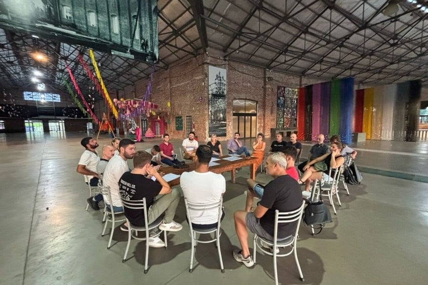 La Redonda. Ese fue el espacio en el que se llevó a cabo la reunión entre vecinos y funcionarios municipales.

MCSF