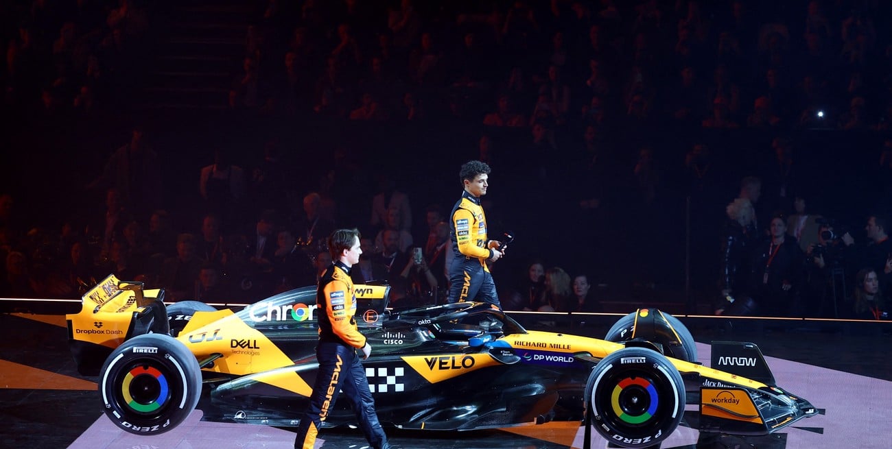 Lando Norris y Oscar Piastri tendrán la tarea de revalidad el título de constructores.
Credito: REUTERS/Andrew Boyers
