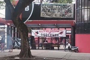 Horas muy convulsionadas en el club del Parque Independencia de Rosario.