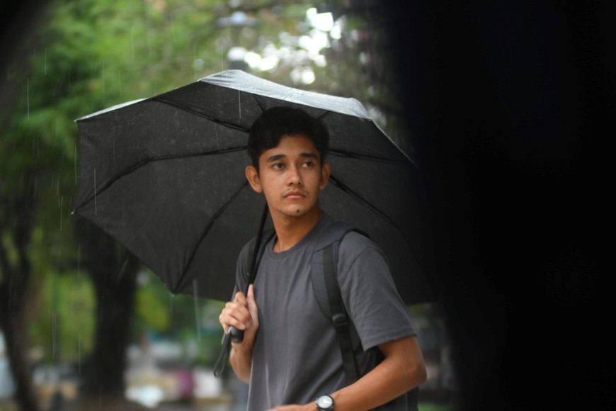 Lluvia en Santa Fe. Foto: Manuel Fabatía