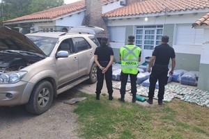 Agentes de la Comisaría 5ª secuestraron más de 700 kg de hojas de coca.